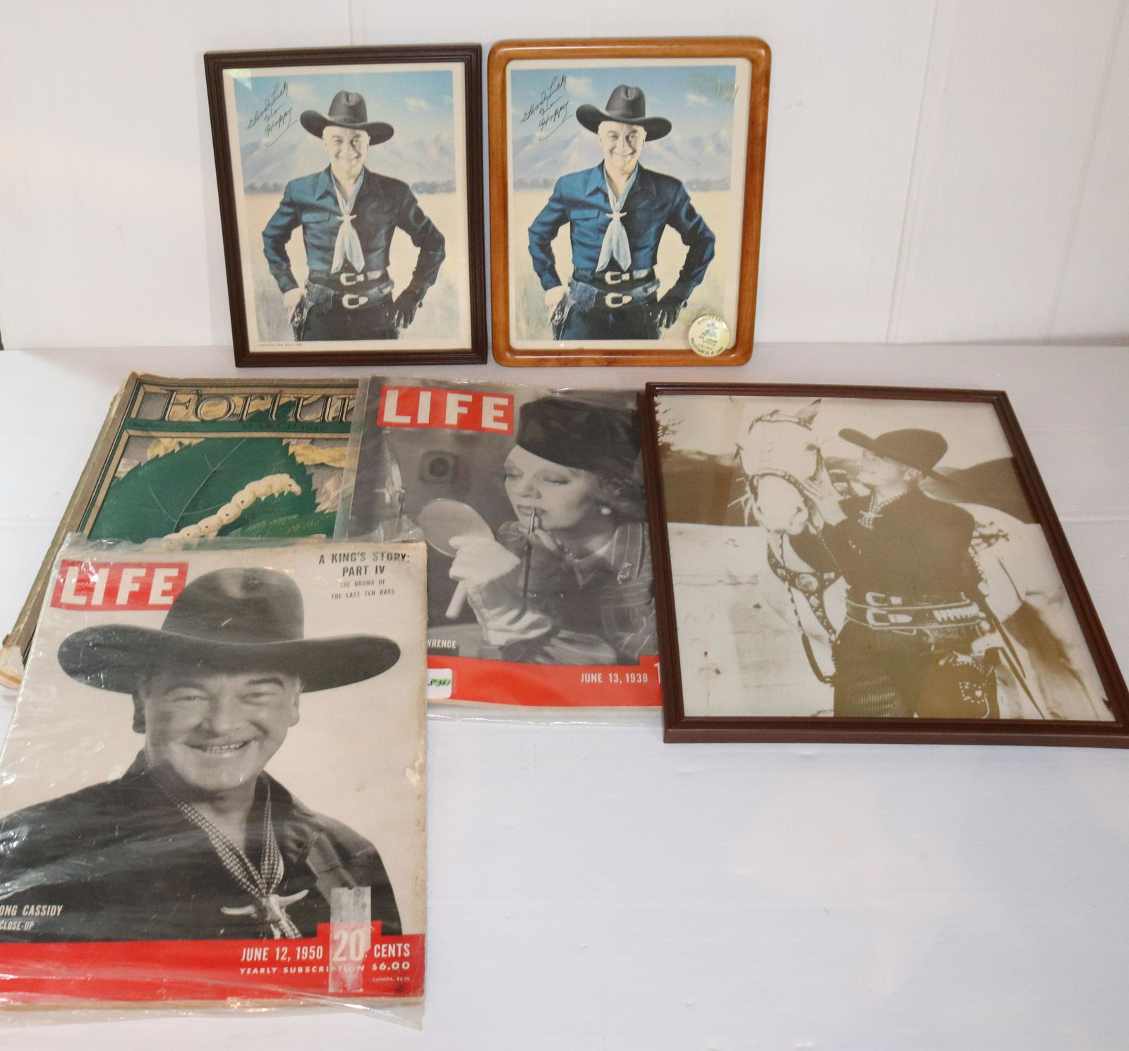 HOPALONG CASSIDY PHOTOS AND MAGAZINES (1 of 4)