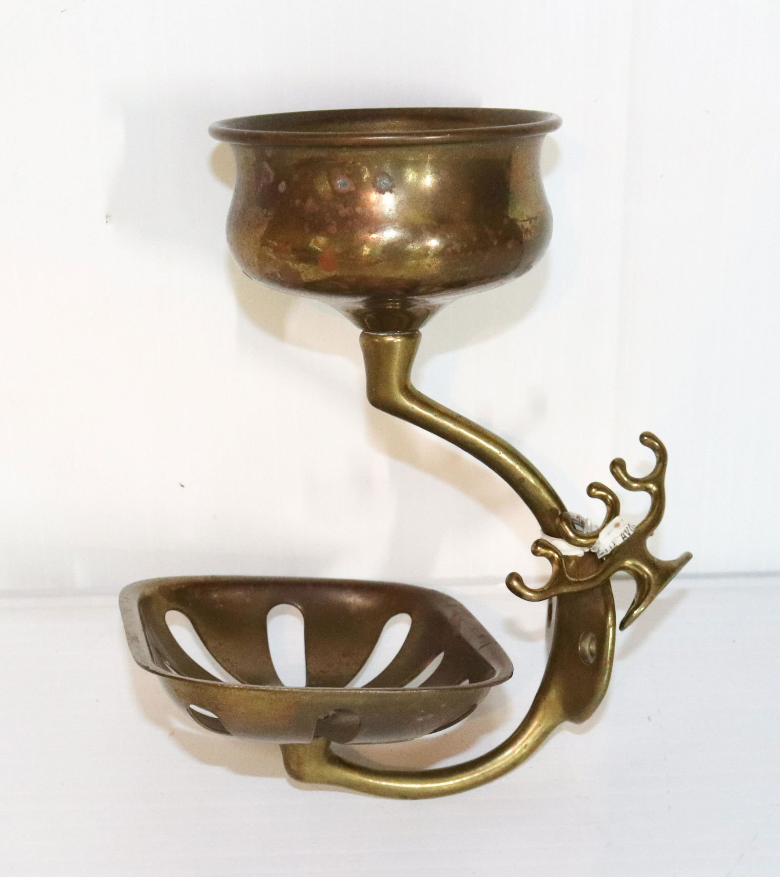 (2) BRASS BATHROOM FIXTURES (1 of 1)
