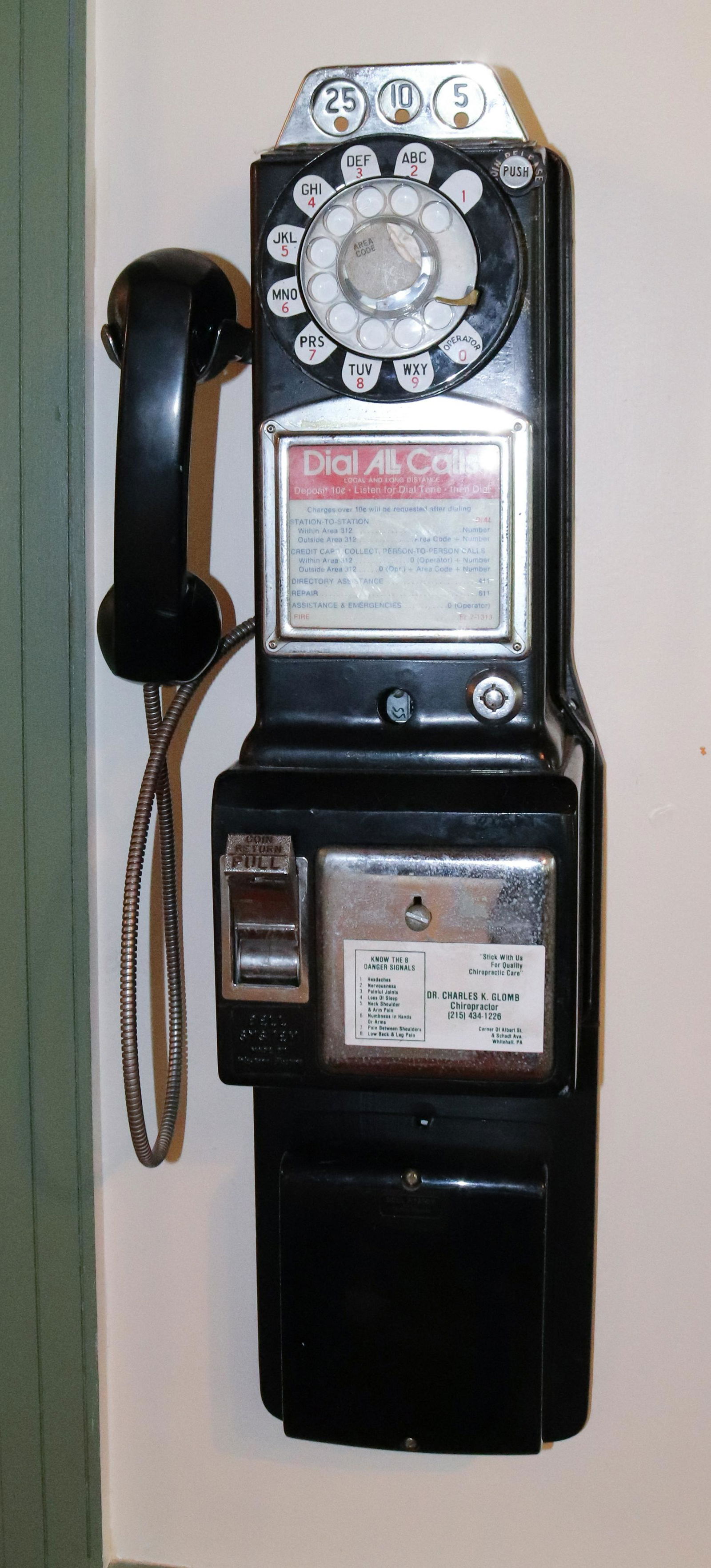 VINTAGE ROTARY PAYPHONE (1 of 1)