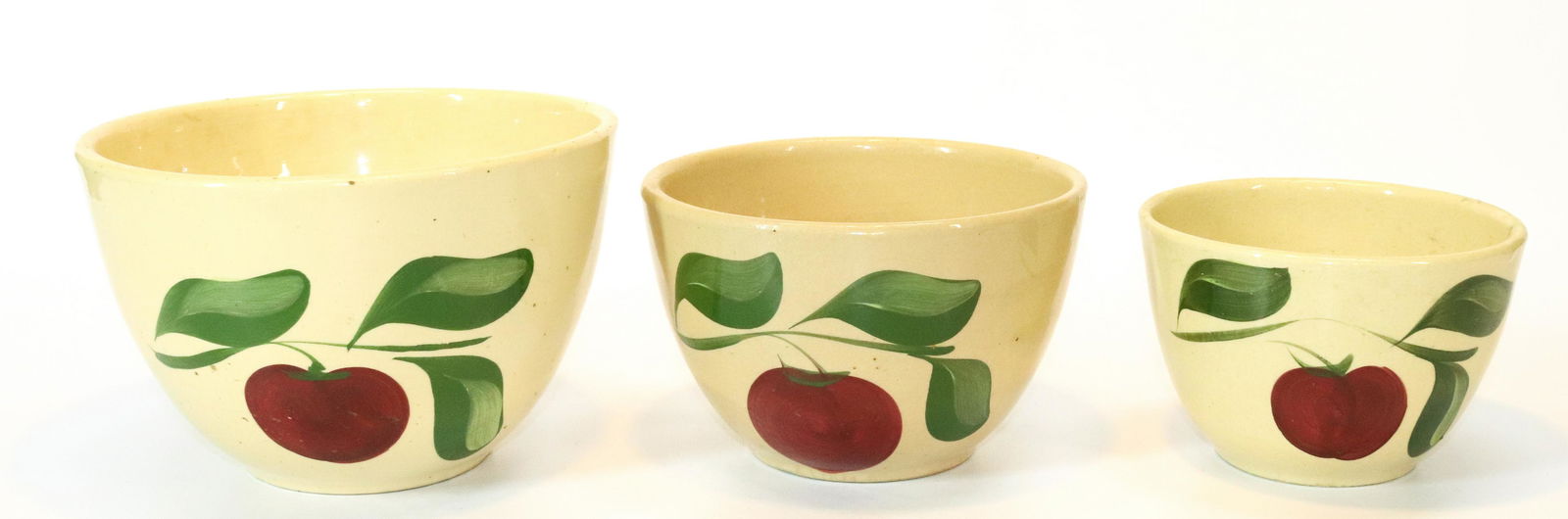 (3) WATT WARE RED APPLE MIXING BOWLS (1 of 5)
