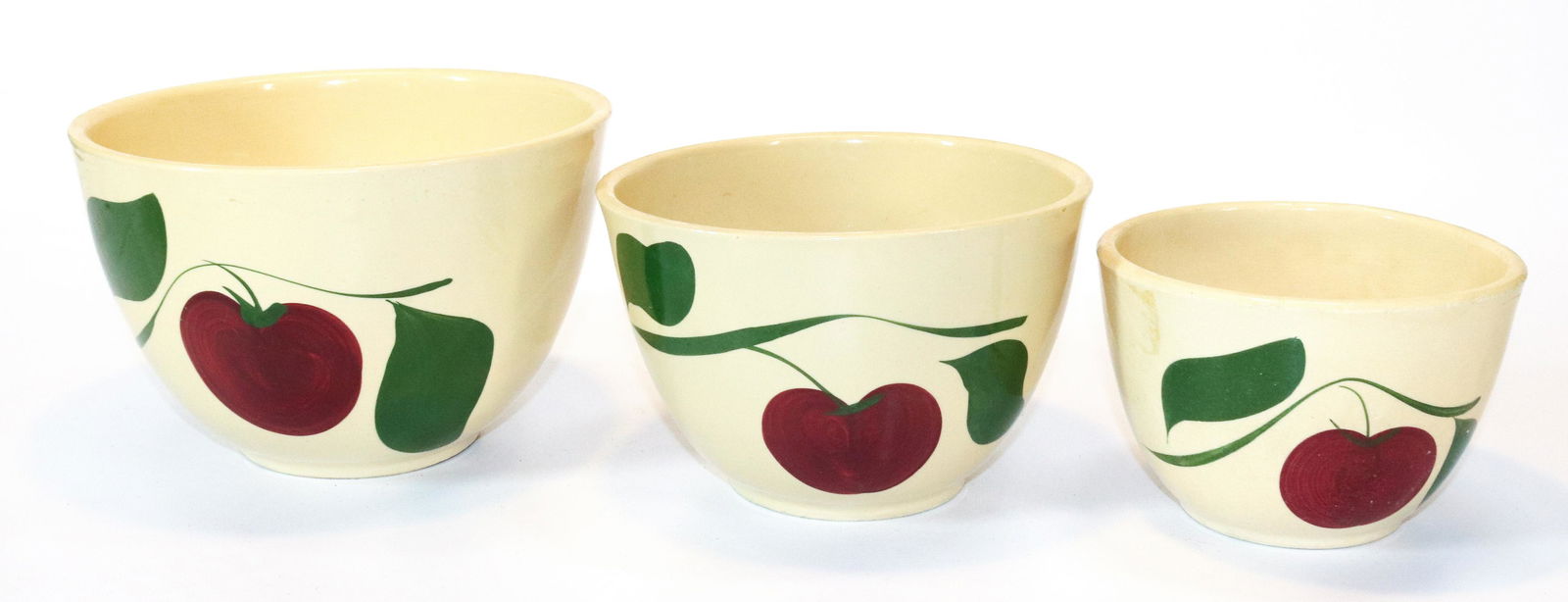 (3) WATT WARE RED APPLE MIXING BOWLS (1 of 4)