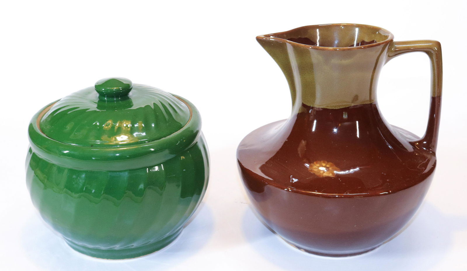 WATT WARE PITCHER AND COOKIE JAR (1 of 4)