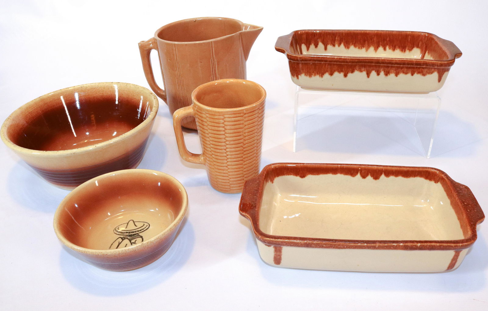 GROUP LOT OF WATT WARE POTTERY (1 of 3)
