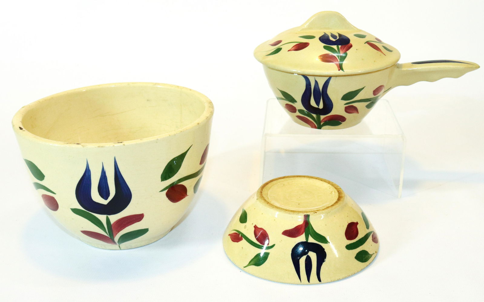 (3) WATT WARE POTTERY DUTCH TULIP PIECES (1 of 5)