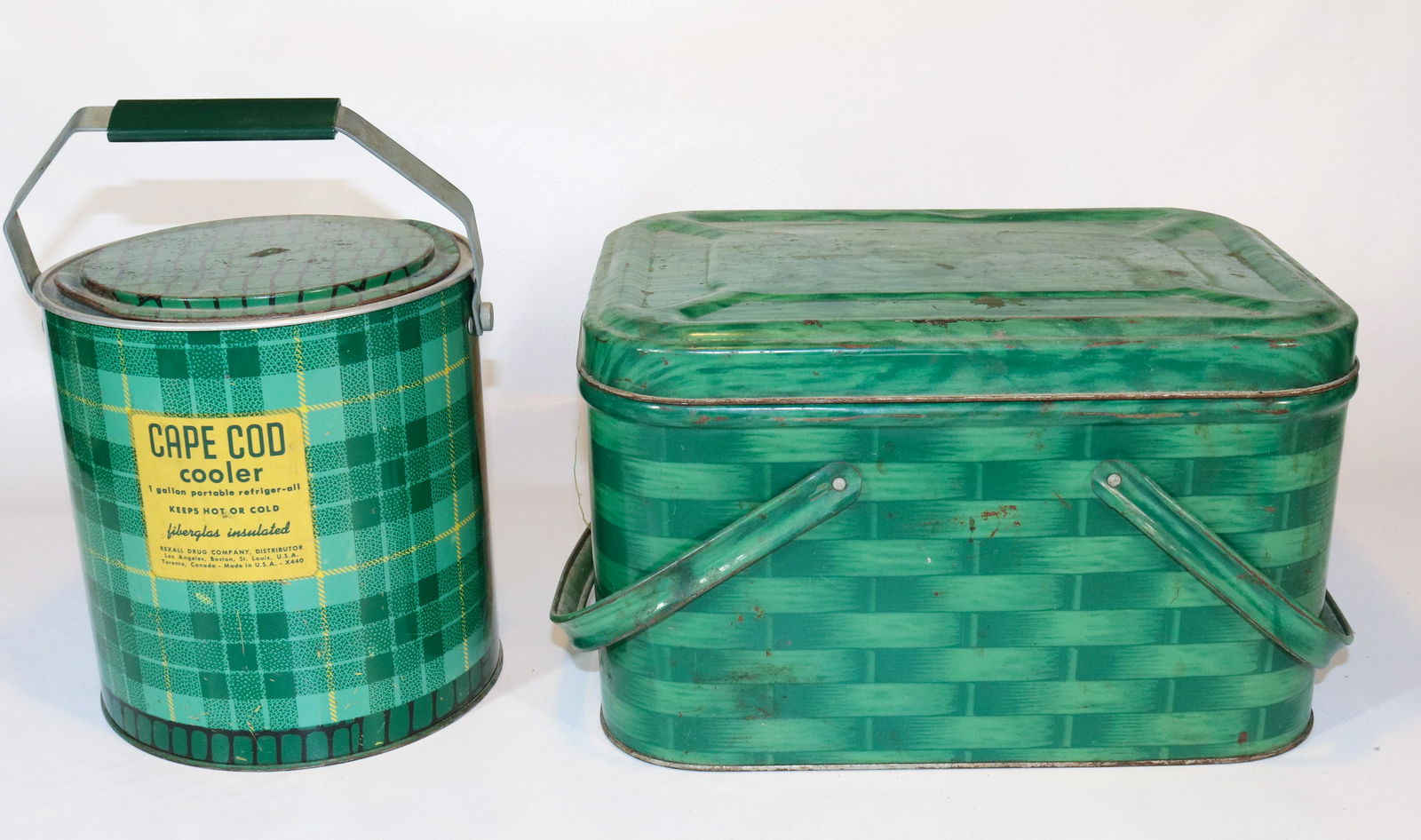 TIN PICNIC BASKET AND COOLER (1 of 4)