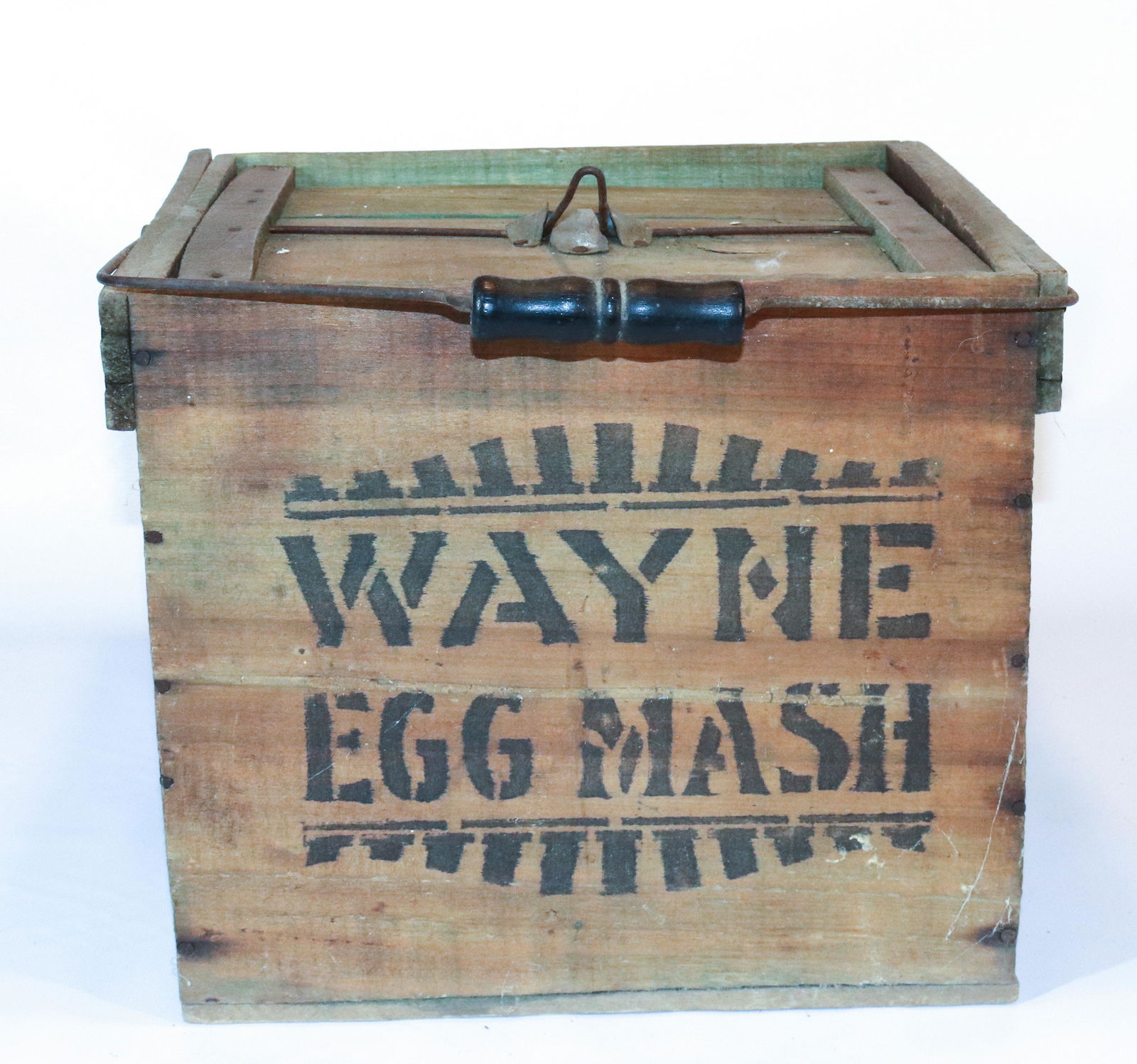 WOODEN ADVERTISING EGG CARRIER (1 of 4)