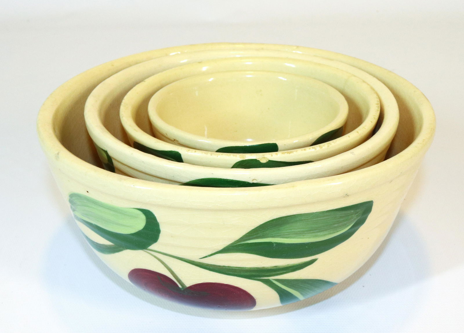 WATT WARE RIBBED NAPPIES (1 of 6)