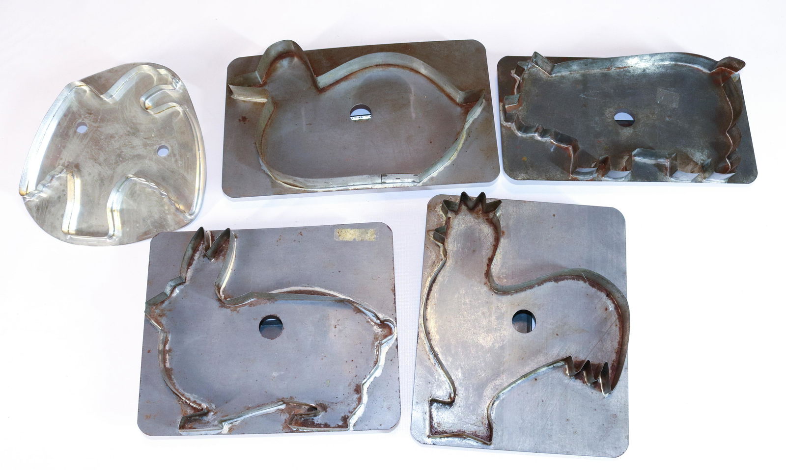 (5) LARGE COOKIE CUTTERS (1 of 2)