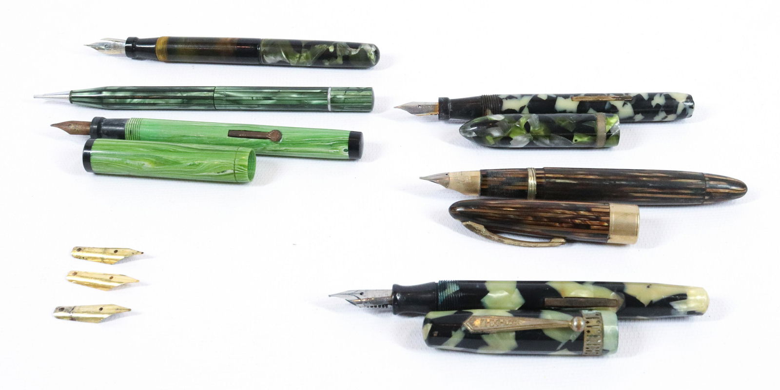 LOT OF FOUNTAIN PENS (1 of 4)