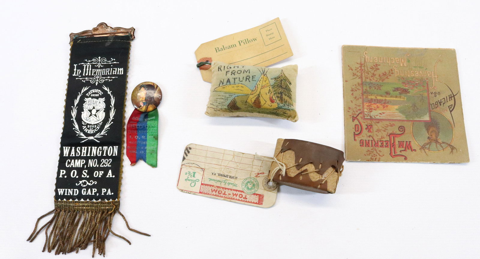 LOT OF SOUVENIRS AND BADGES (1 of 5)