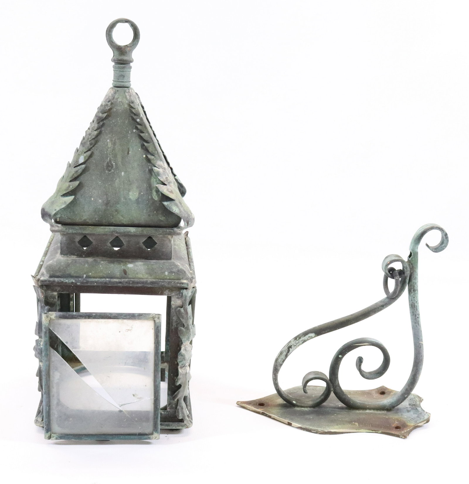 VINTAGE COPPER OUTDOOR LIGHT (1 of 2)