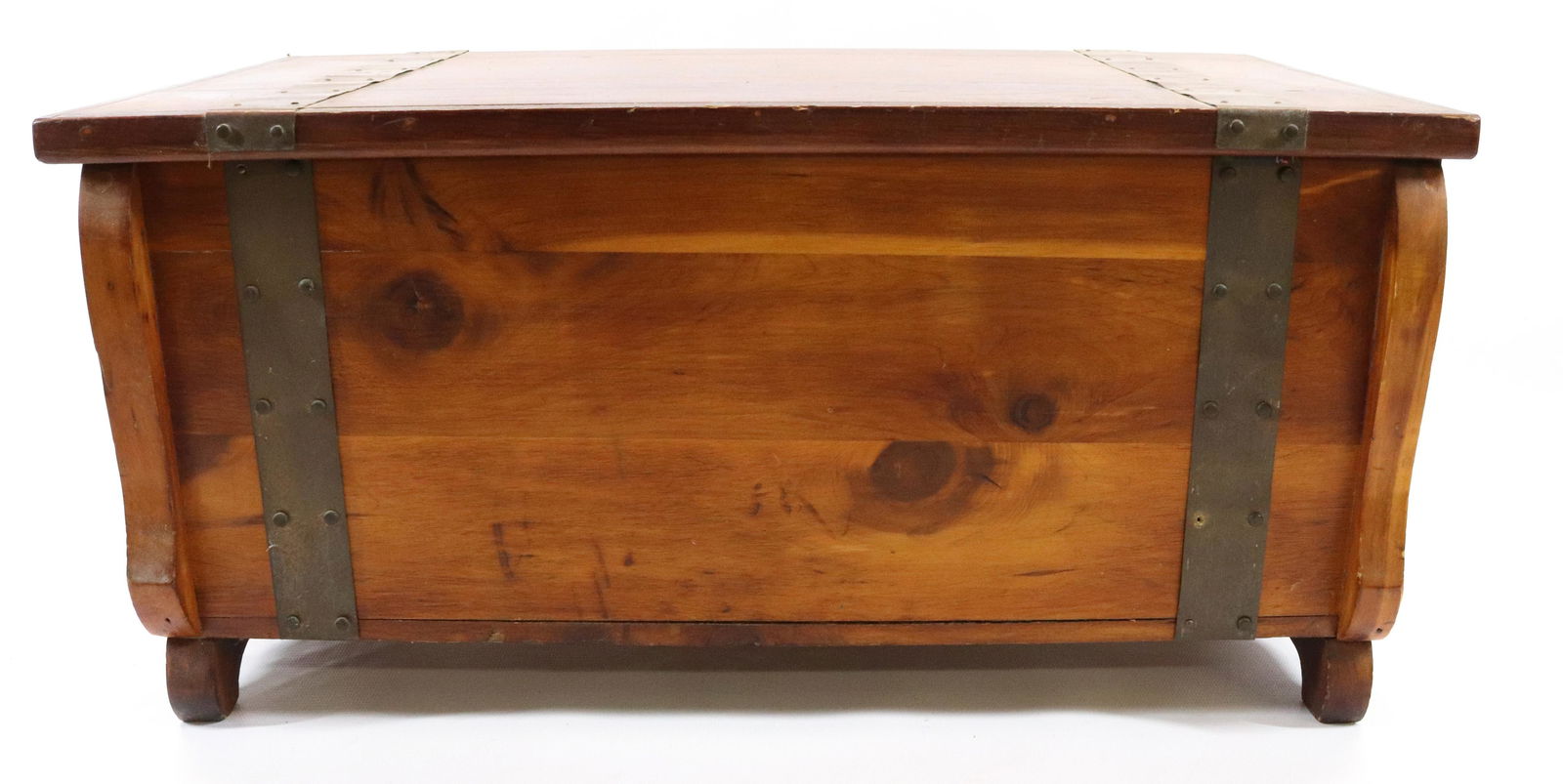 SMALL CEDAR CHEST  BOX WITH HINGED LID (1 of 3)