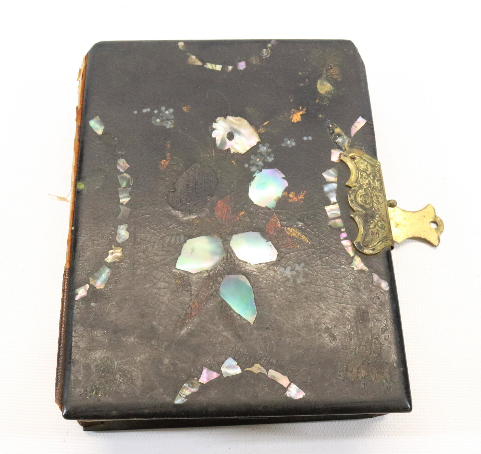 LOT OF EARLY PHOTOGRAPHS (1 of 6)