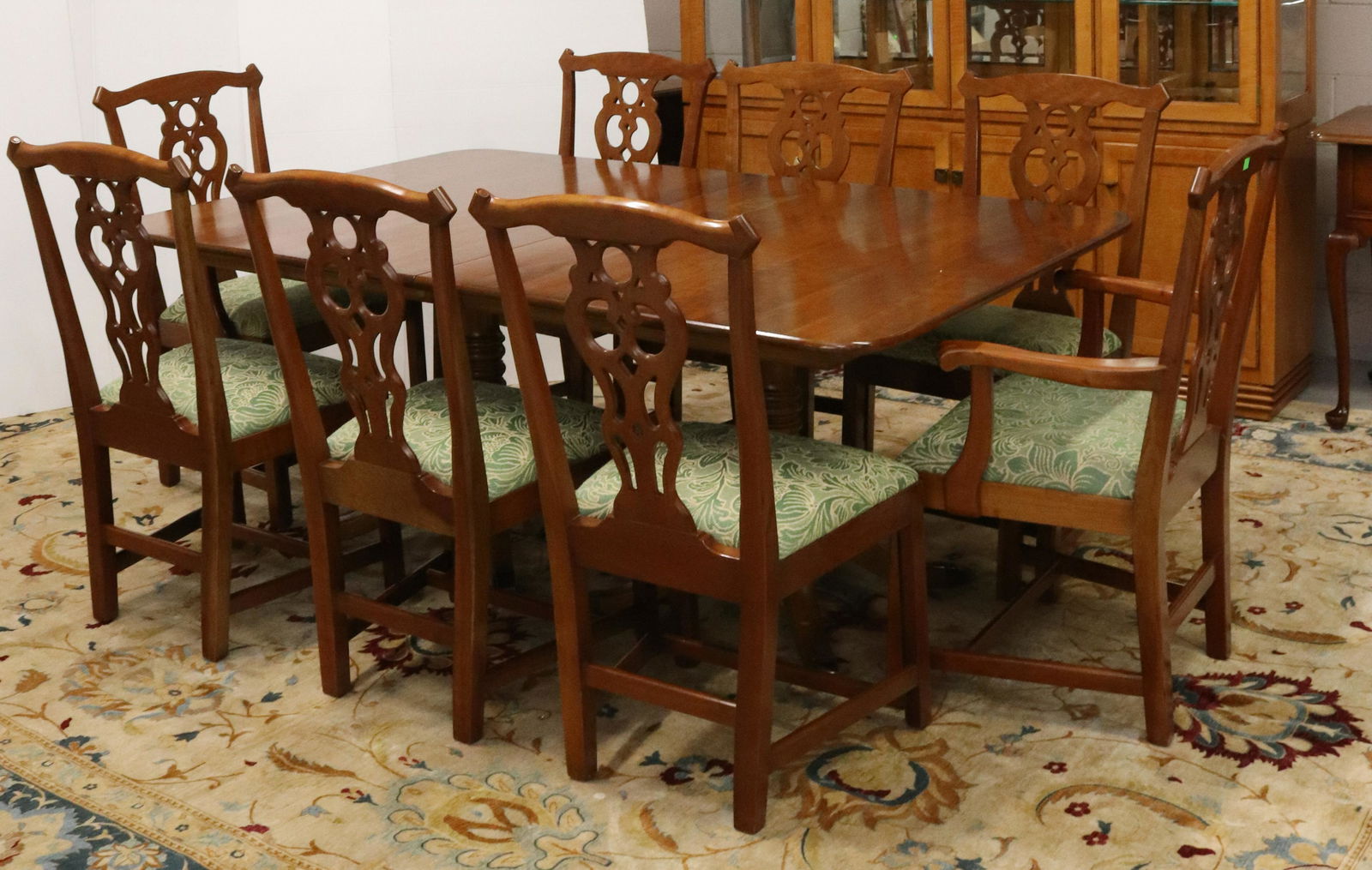 STICKLEY DINING ROOM TABLE AND CHAIRS (1 of 8)