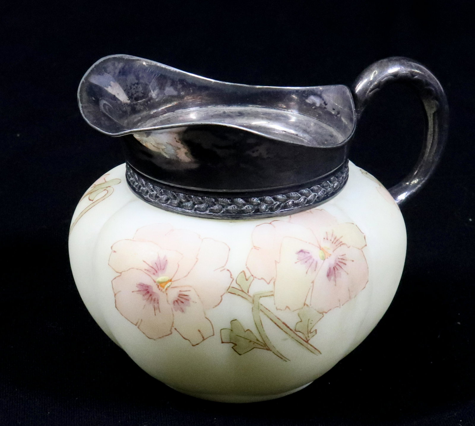 SMITH BROTHERS MT.WASHINGTON CREAMER (1 of 3)