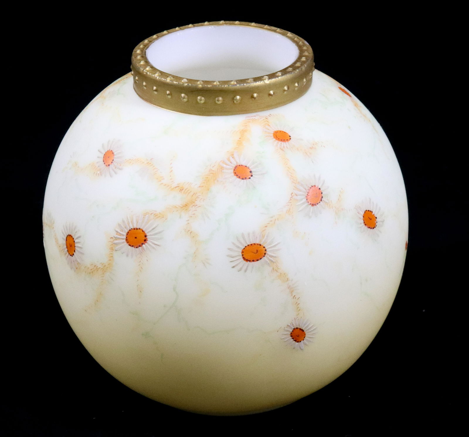 WAVECREST CF MONROE VASE (1 of 5)