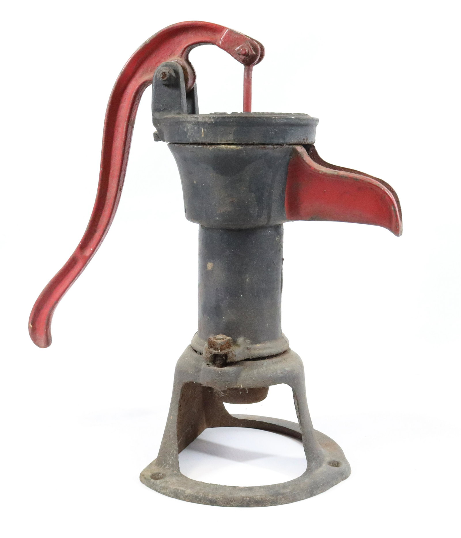 EAST PENN FOUNDRY, MACUNGIE, PA.: ANTIQUE WATER PUMP, CAST IRON. MEASURES 17 1/2" X 11"