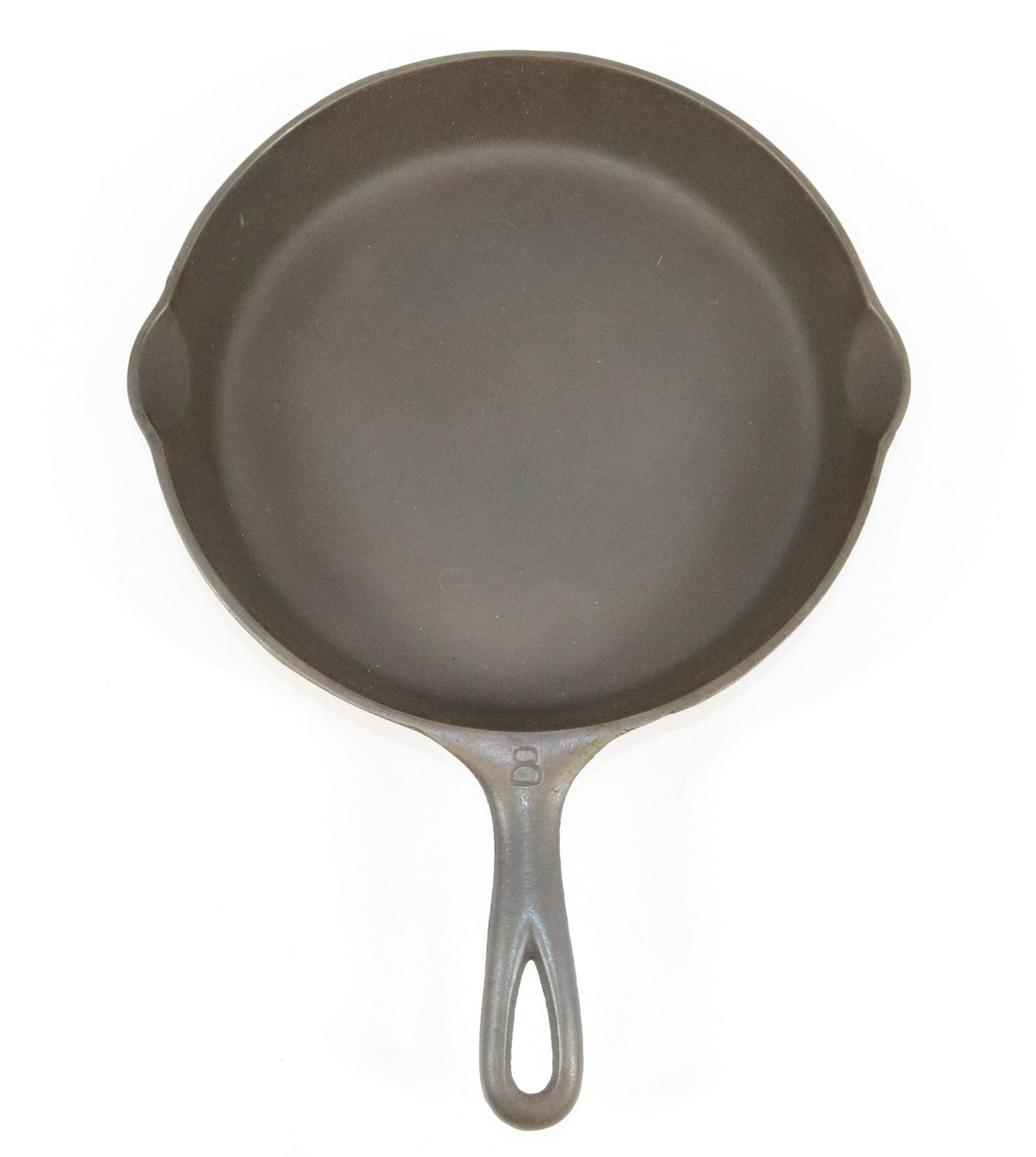 VICTOR CAST IRON SKILLET: #8 THE GRISWOLD MFG. CO. HEAT RING. MEASURES 14 3/4" TOTAL LENGTH.