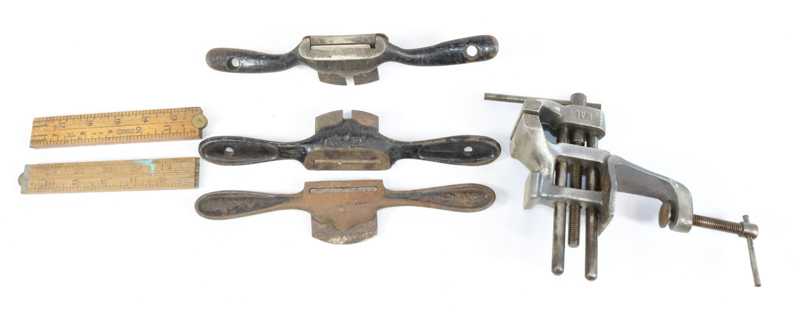 LOT OF VINTAGE TOOLS: INCLUDING: LUFKIN AND STANLEY WOODEN MEASURES, KAL VISE AND THREE DRAW KNIVES (NO. 53 AND 54, ONE UNMARKED). DRAW KNIVES ARE 10" L.