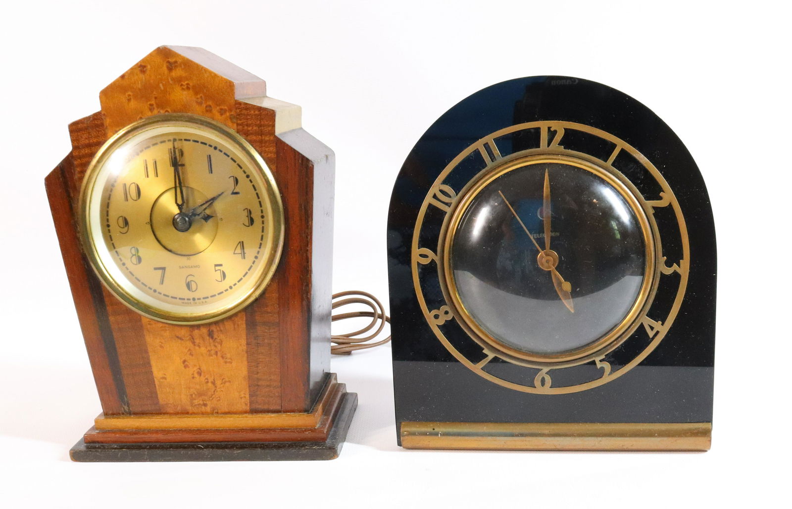 (2) VINTAGE  ELECTRIC CLOCKS (1 of 5)