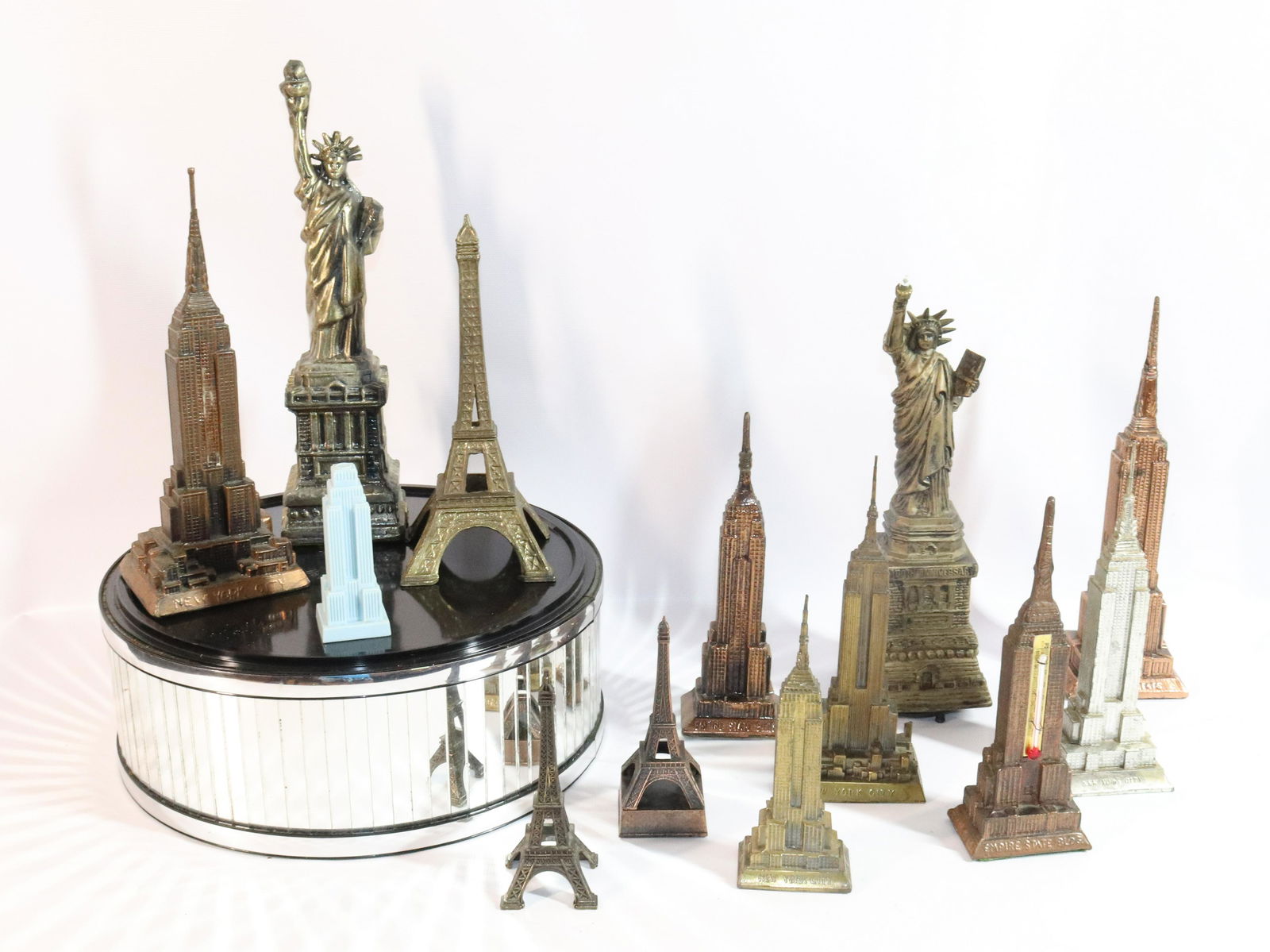 LOT OF SOUVENIRS AND MIRRORED BOWL (1 of 1)