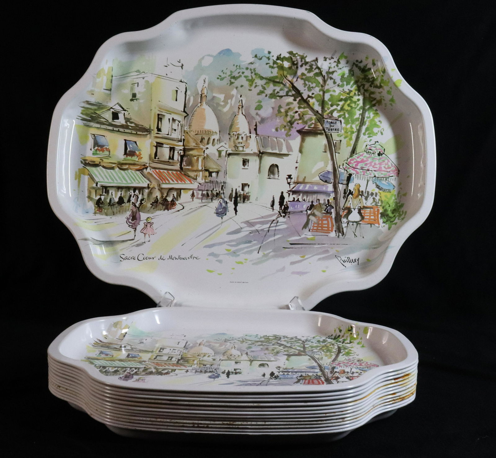 LOT OF VINTAGE SERVING TRAYS (1 of 2)