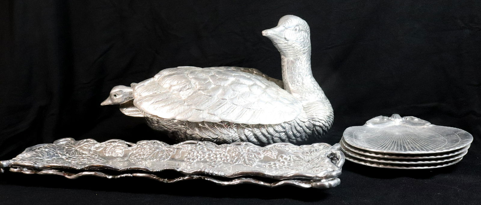 ARTHUR COURT ALUMINUM SERVING SET (1 of 5)