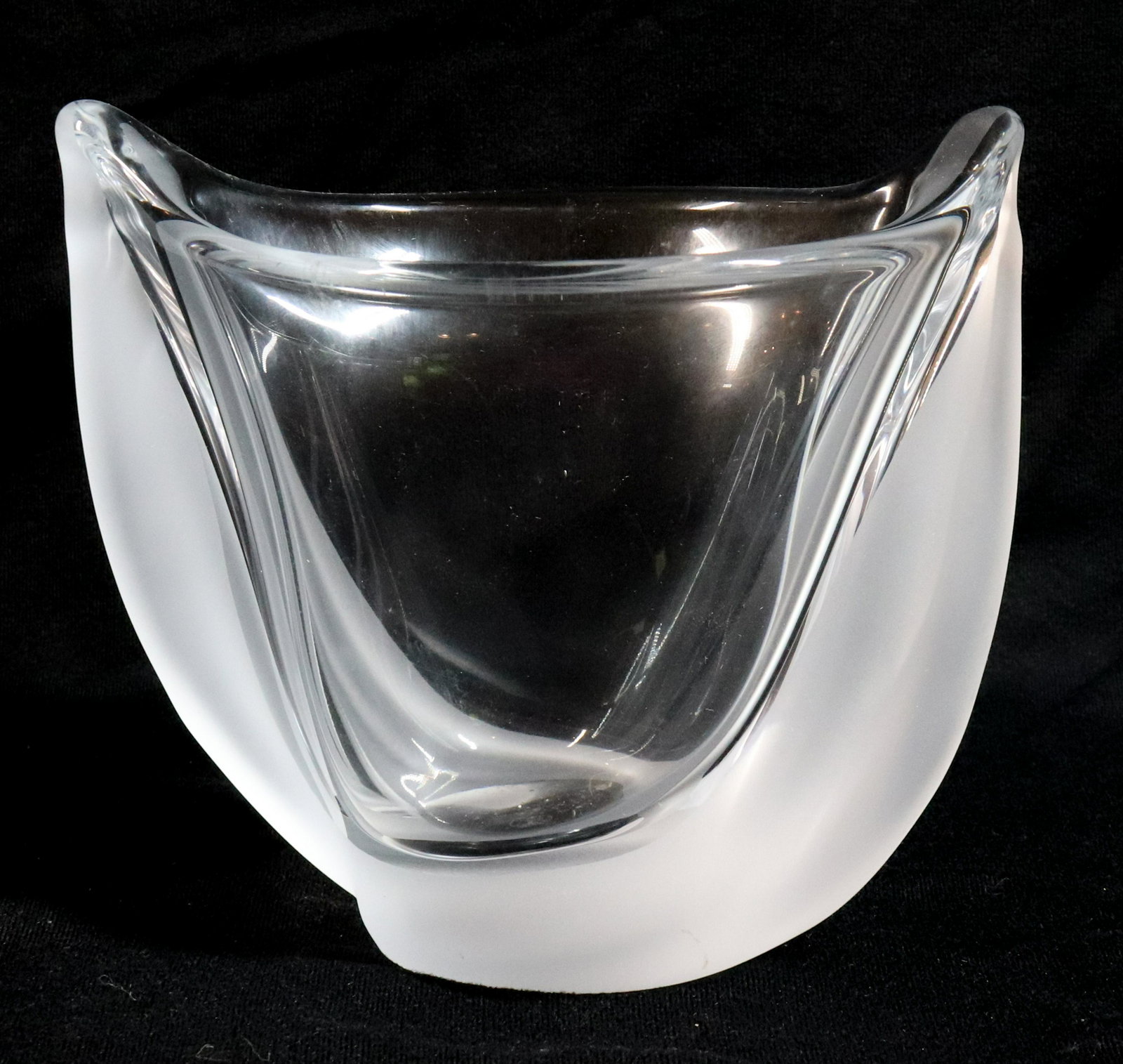 CLEAR AND FROSTED FRENCH VASE: MRKD. ON BOTTOM "FRANCE" WITH GOBLET SYMBOL ABOVE. MEASURES 6" X 7" Terms: THIS IS AN ON-SITE ONLINE ONLY AUCTION. THE SALE ADDRESS IS 718 STOKES MILL RD. EAST STROUDSBURG, PA 18302. THIS IS THE ESTAT