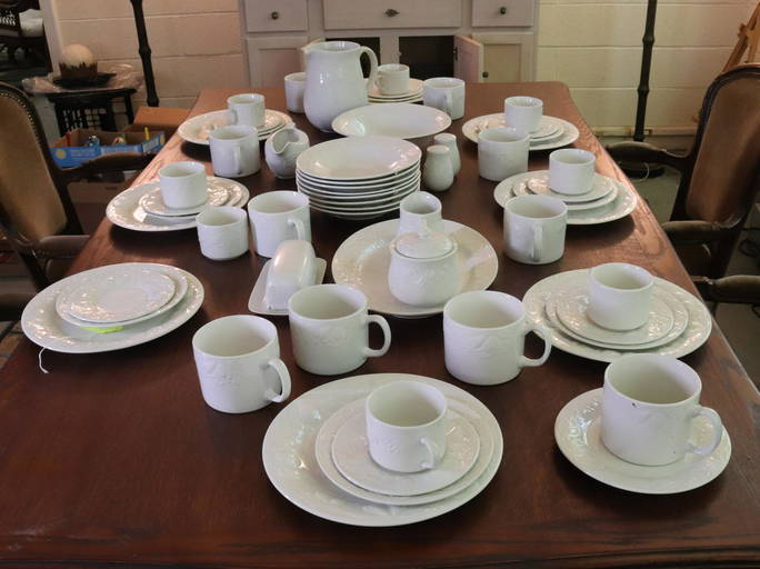 Fruit De Blanc Dish Set