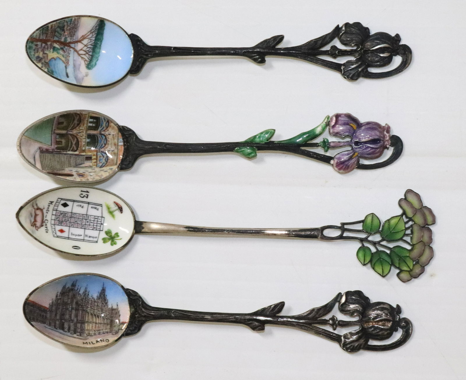 (4) VINTAGE SOUVENIR SPOONS (1 of 2)