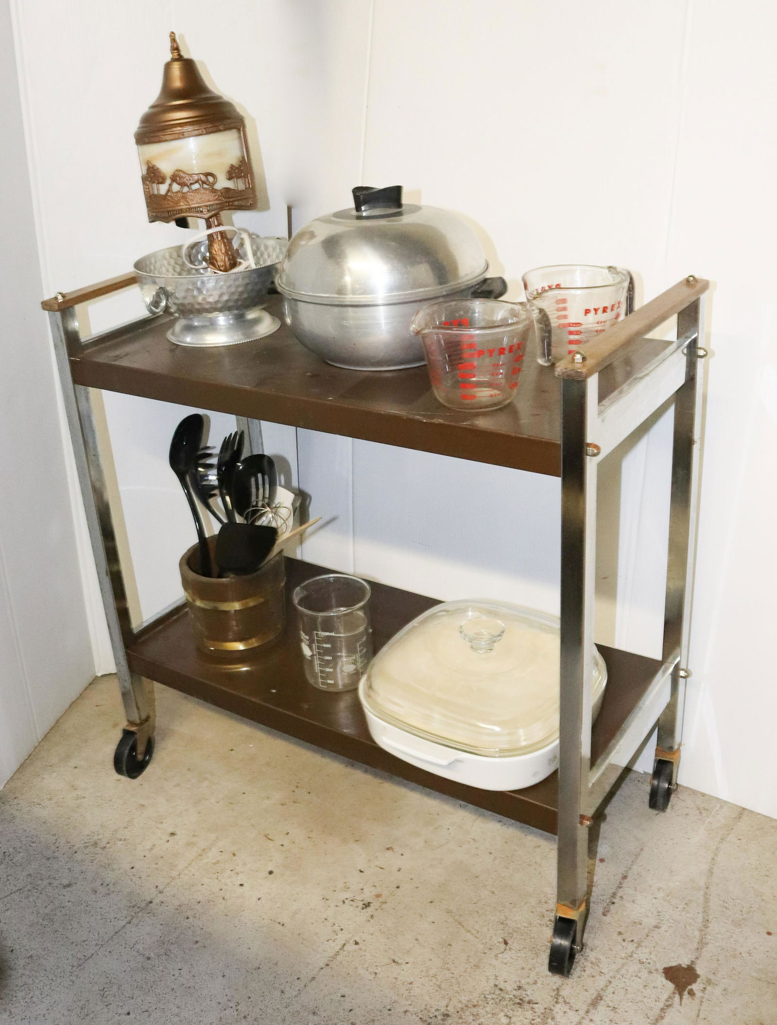 GROUP LOT OF VINTAGE SMALLS (1 of 1)