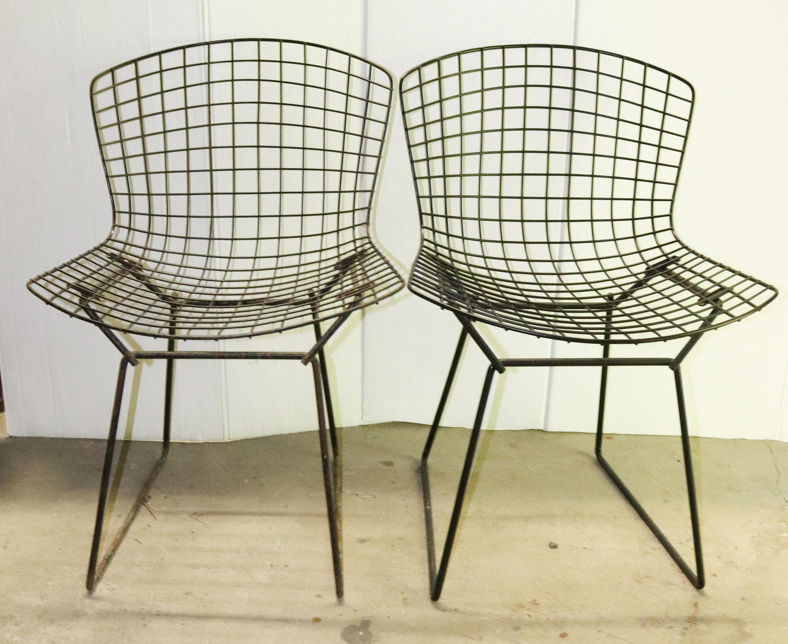 PAIR OF BERTOIA SIDE CHAIRS (1 of 2)