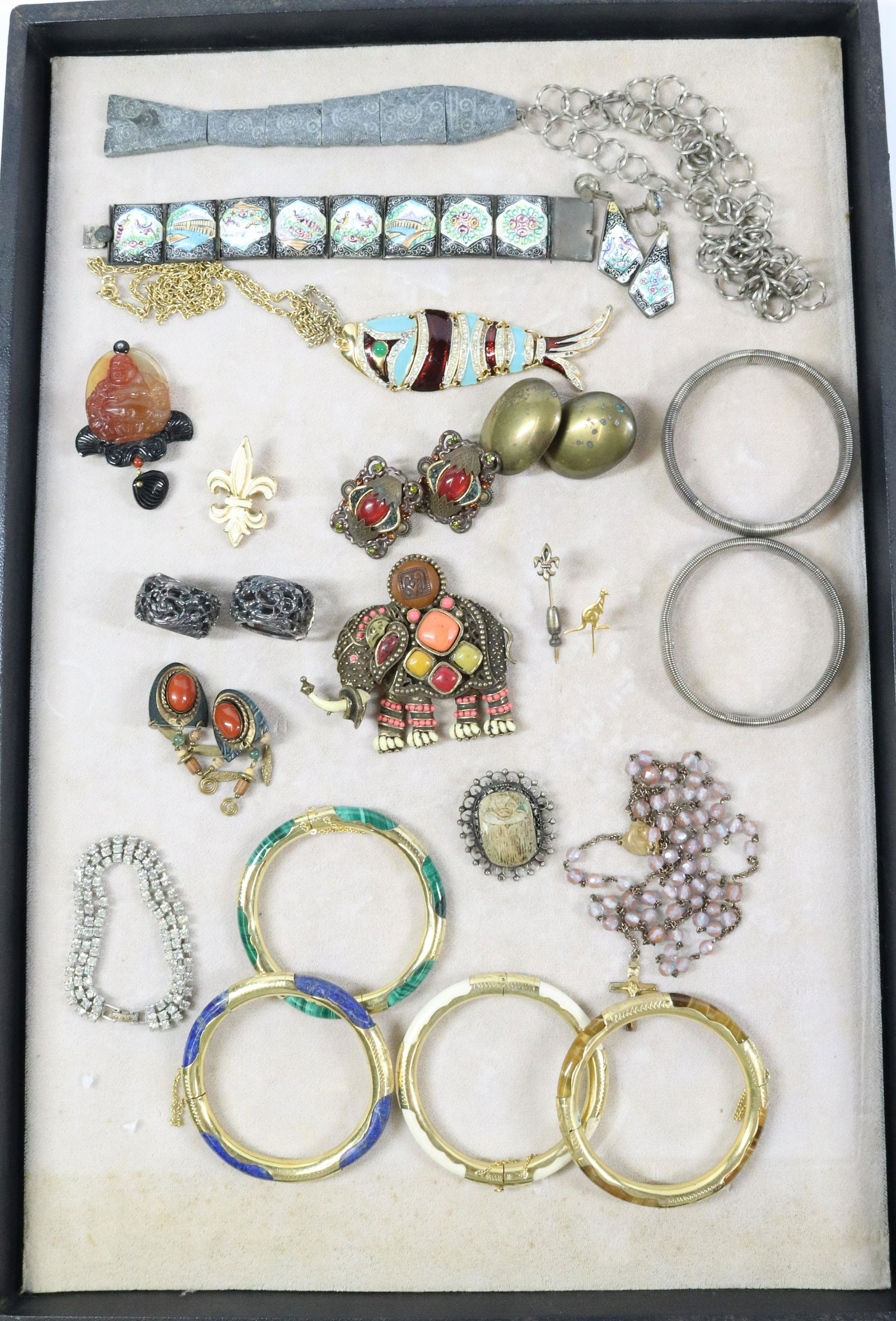 COSTUME JEWELRY TRAY LOT (1 of 4)