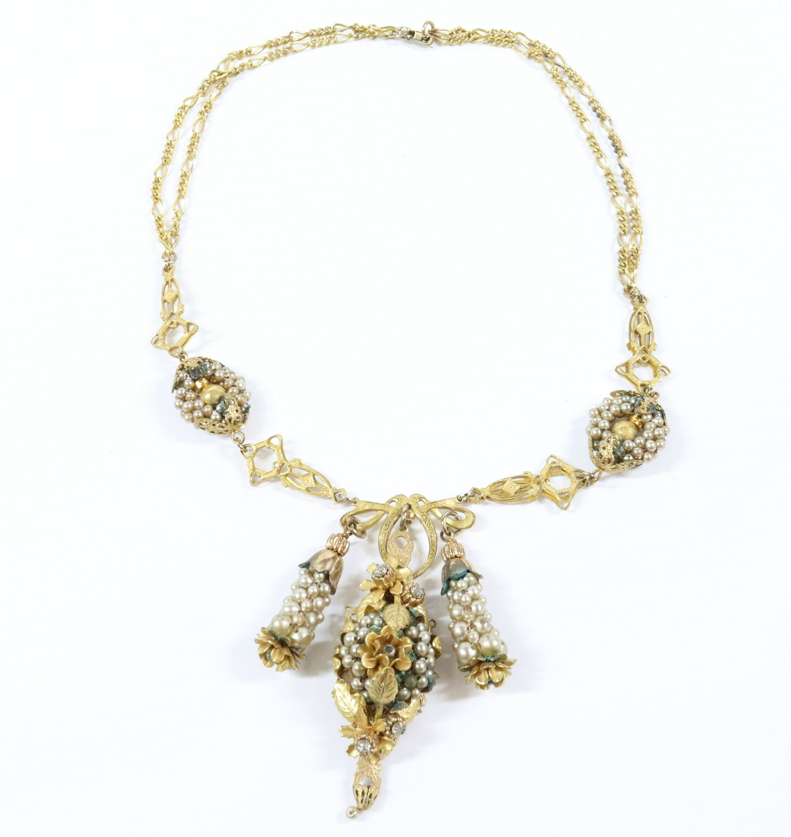 STANLEY HAGLER NECKLACE: PEARLS AND CRYSTALS WIRED CONSTRUCTION 18" UNMARKED Terms: THIS IS AN ON-SITE ONLINE ONLY AUCTION. THE SALE ADDRESS IS 718 STOKES MILL RD. EAST STROUDSBURG, PA 18302. THIS IS THE ESTATE OF CANDACE BRI