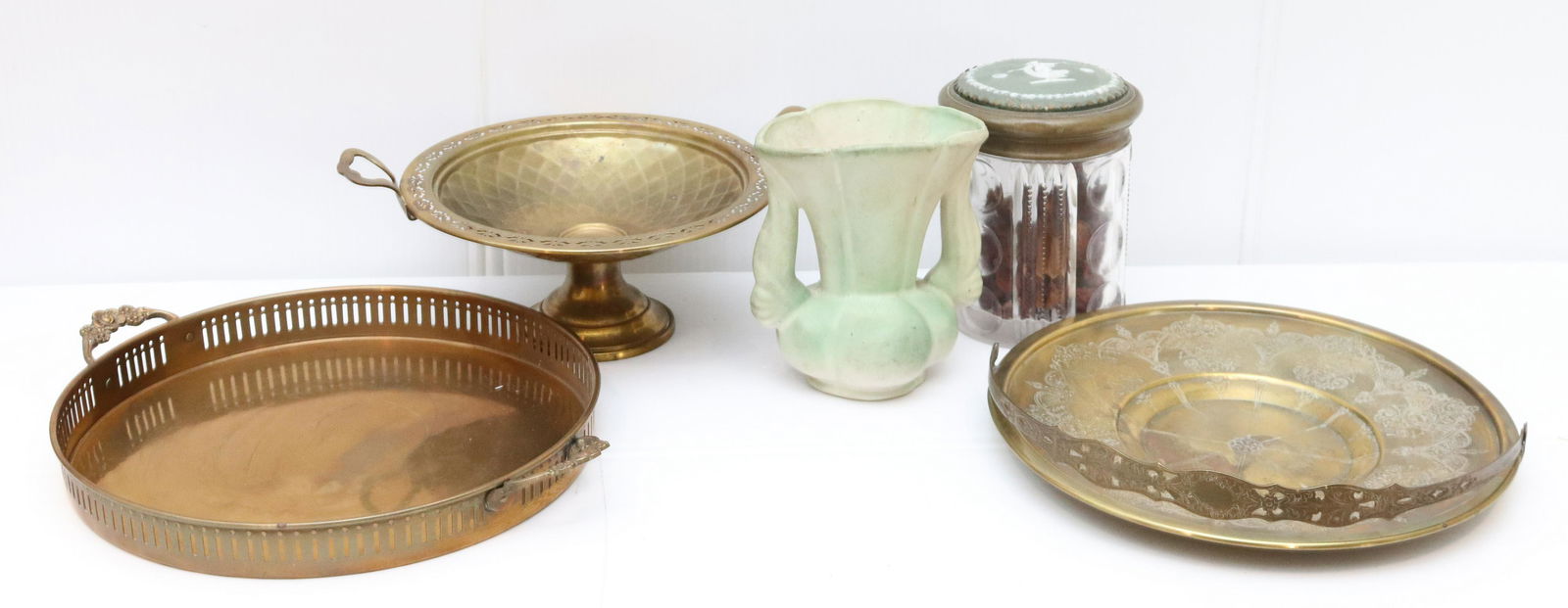 BRASS, POTTERY AND GLASS LOT (1 of 5)