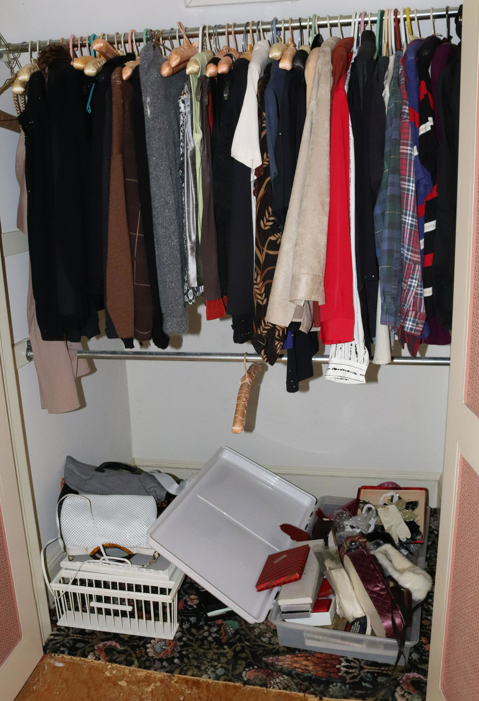 CONTENTS OF BEDROOM CLOSET 3 (1 of 7)