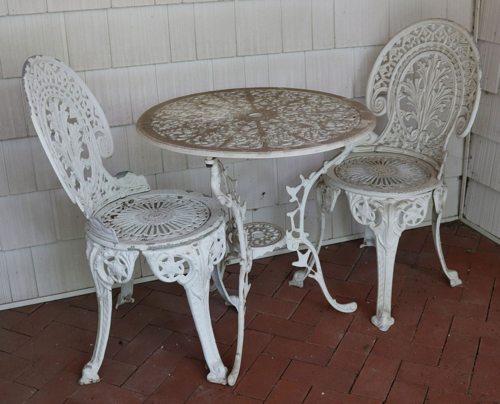 THREE-PIECE ALUMINUM PATIO SET (1 of 2)