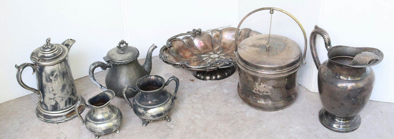 VINTAGE SILVER PLATE (1 of 3)