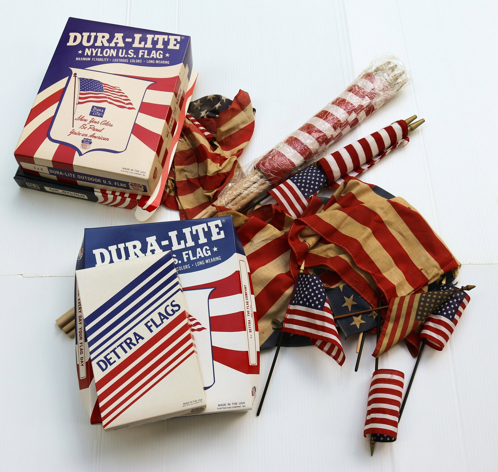 AMERICAN FLAG LOT: ALL SIZES AND AGE TERMS: THIS IS AN ON-SITE ONLINE ONLY AUCTION. THE SALE ADDRESS IS 718 STOKES MILL RD. EAST STROUDSBURG, PA 18302. THIS IS THE ESTATE OF CANDACE BRIGGS. THERE WILL BE 2 PARTS TO THIS