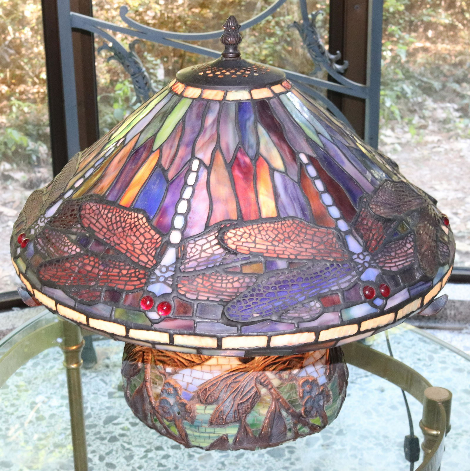 STAIN GLASS TABLE LIGHT (1 of 2)