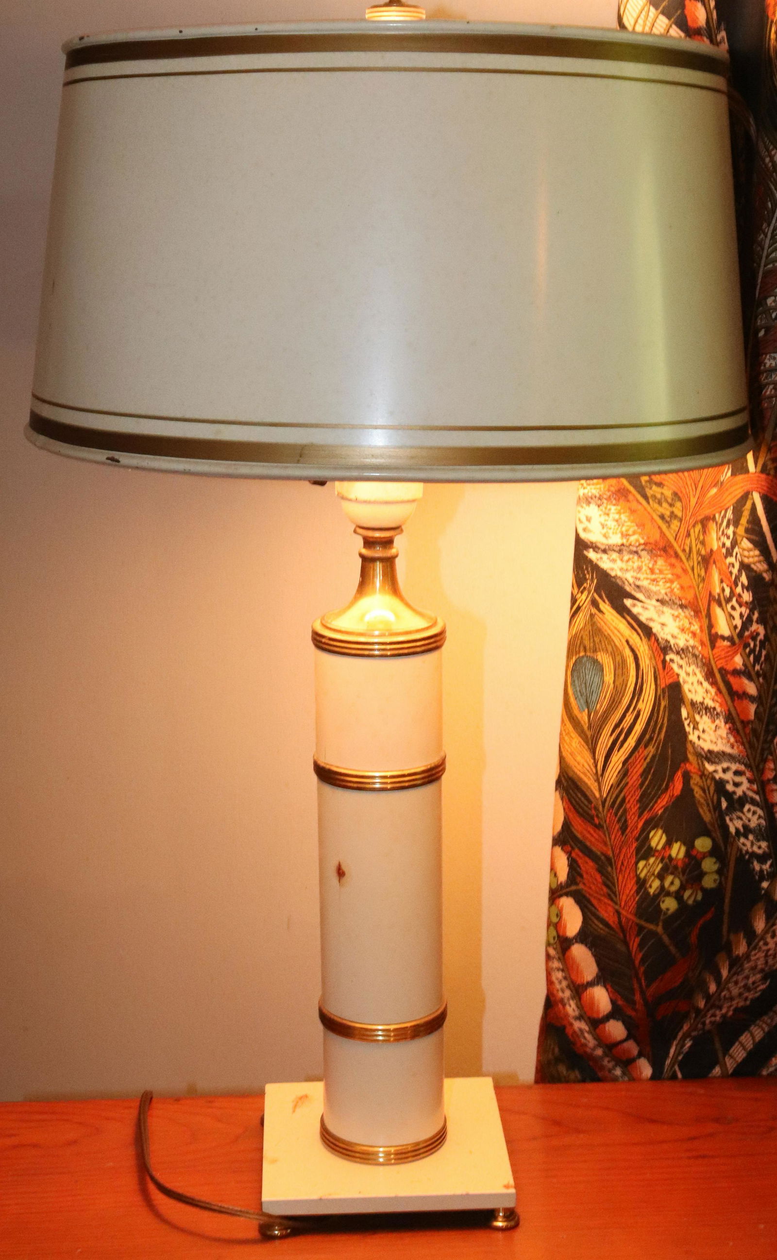 VINTAGE TABLE LIGHTS (1 of 3)