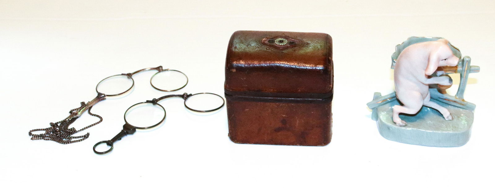 ANTIQUE GROUP LOT: EYE GLASS, GERMAN PIG AND MORE TERMS: THIS IS AN ON-SITE ONLINE ONLY AUCTION. THE SALE ADDRESS IS 718 STOKES MILL RD. EAST STROUDSBURG, PA 18302. THIS IS THE ESTATE OF CANDACE BRIGGS. THERE WILL BE 2