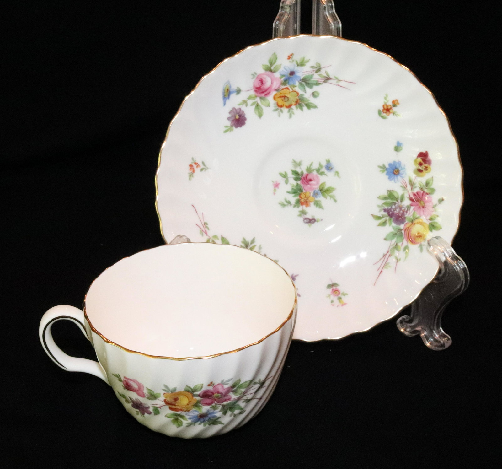 MINTON CHINA: 15- CUPS AND SAUCERS, MARLOW TERMS: THIS IS AN ON-SITE ONLINE ONLY AUCTION. THE SALE ADDRESS IS 718 STOKES MILL RD. EAST STROUDSBURG, PA 18302. THIS IS THE ESTATE OF CANDACE BRIGGS. THERE WILL BE 2 PA