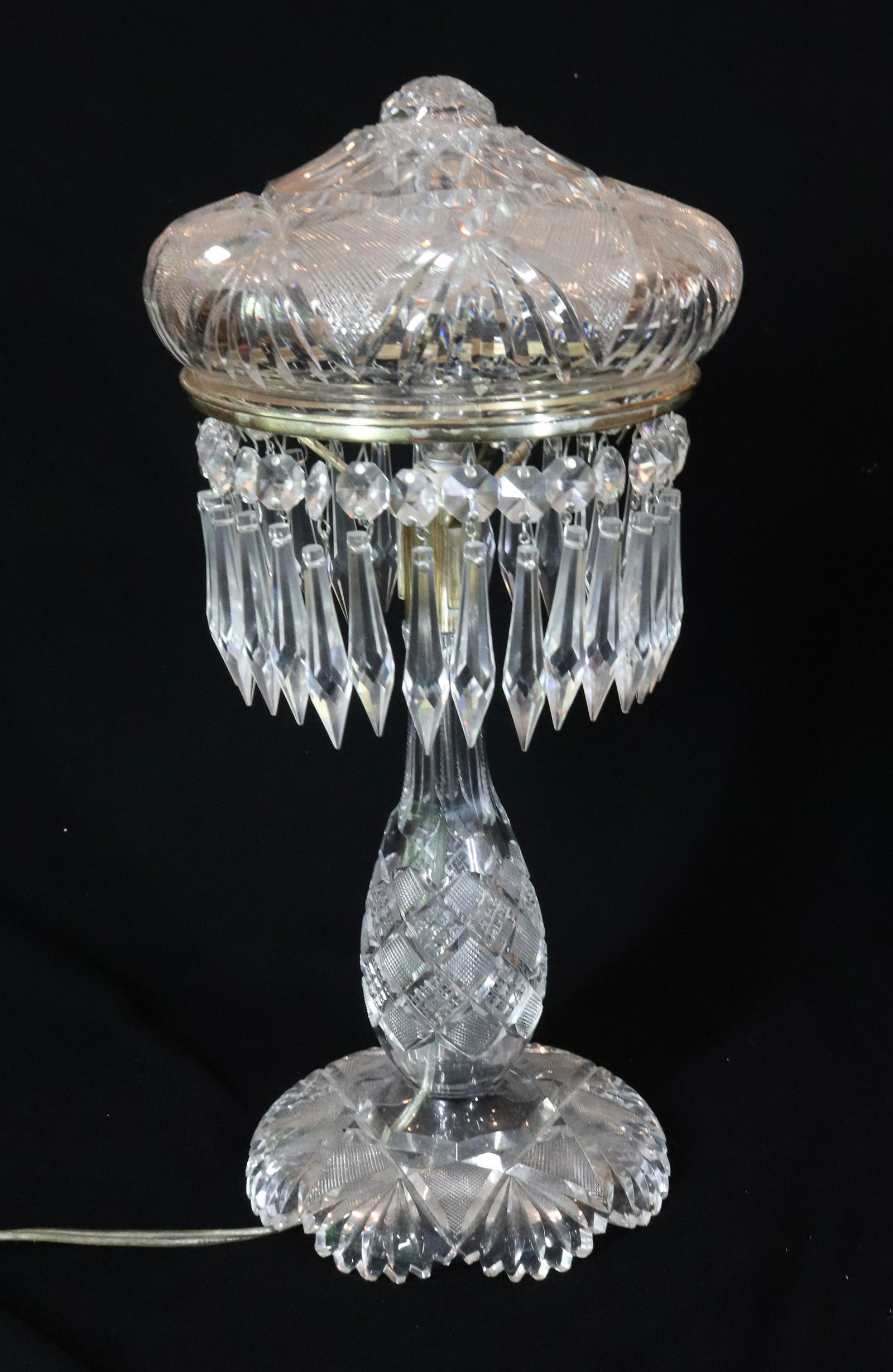 CUT GLASS TABLE LIGHT (1 of 1)