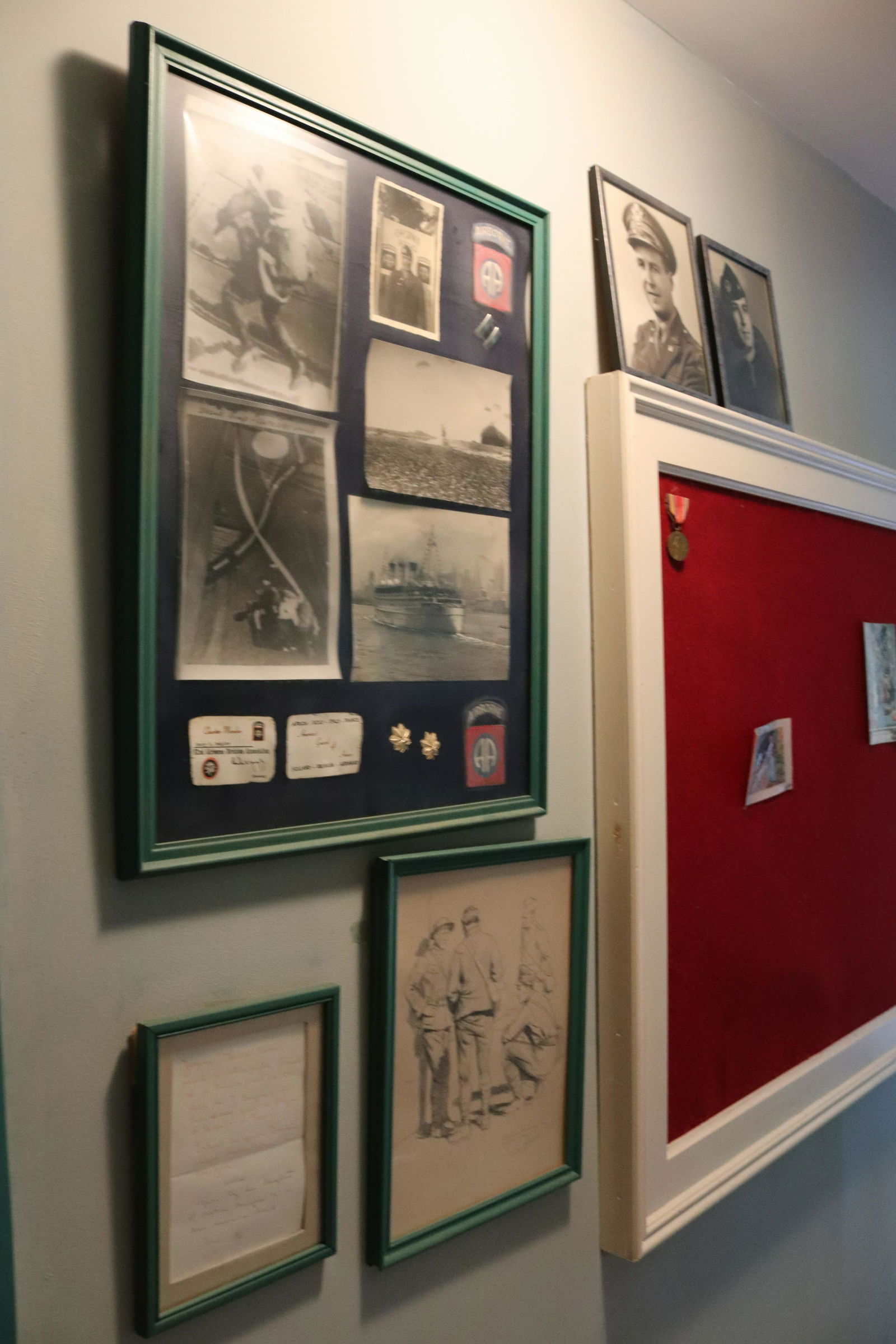 82ND AIRBORNE LOT (1 of 5)