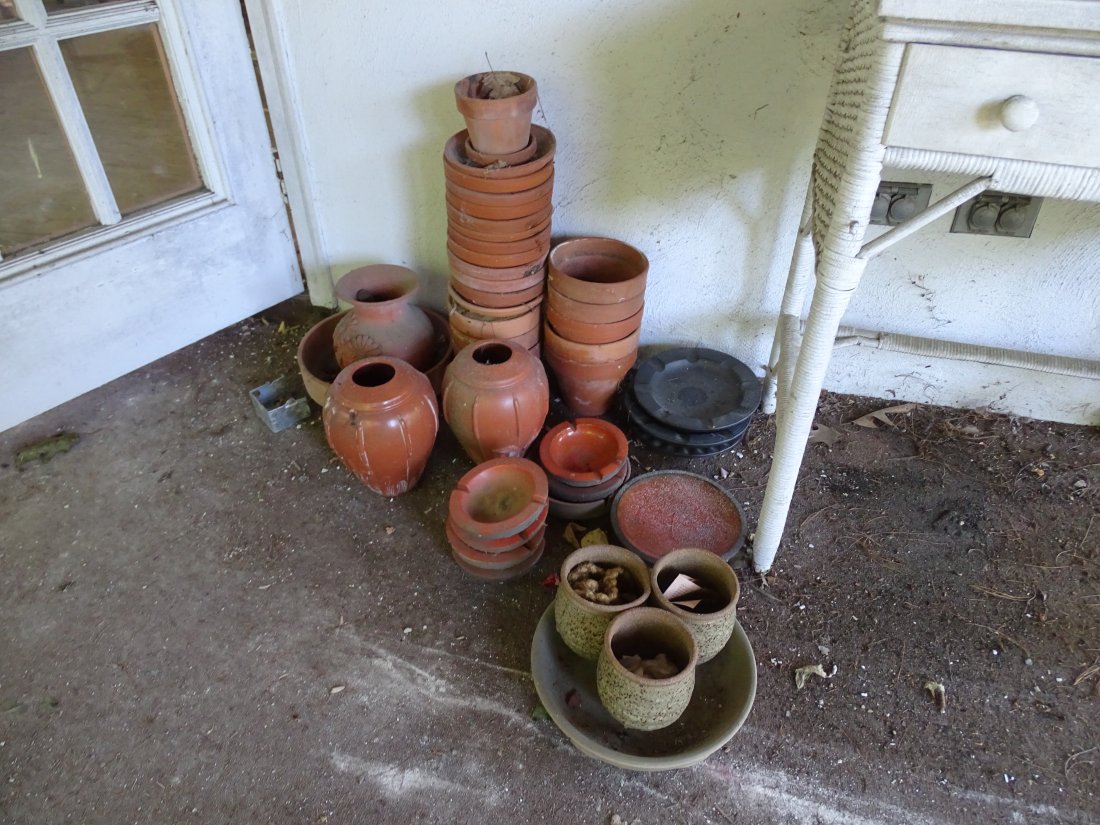 POTERY AND POTS: VINTAGE ASH TRAYS AND FLOWER POTS