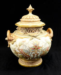 ROYAL WORCHESTER PORCELAIN COVERED URN: RETICULATED RIM WITH SATIN FINIALS, APPLIED SWAG, LEAVES AND VINES &#8211; PINK STAMP ON BASE, 13 &#189;&#8221; X 10 &#189;&#8221;