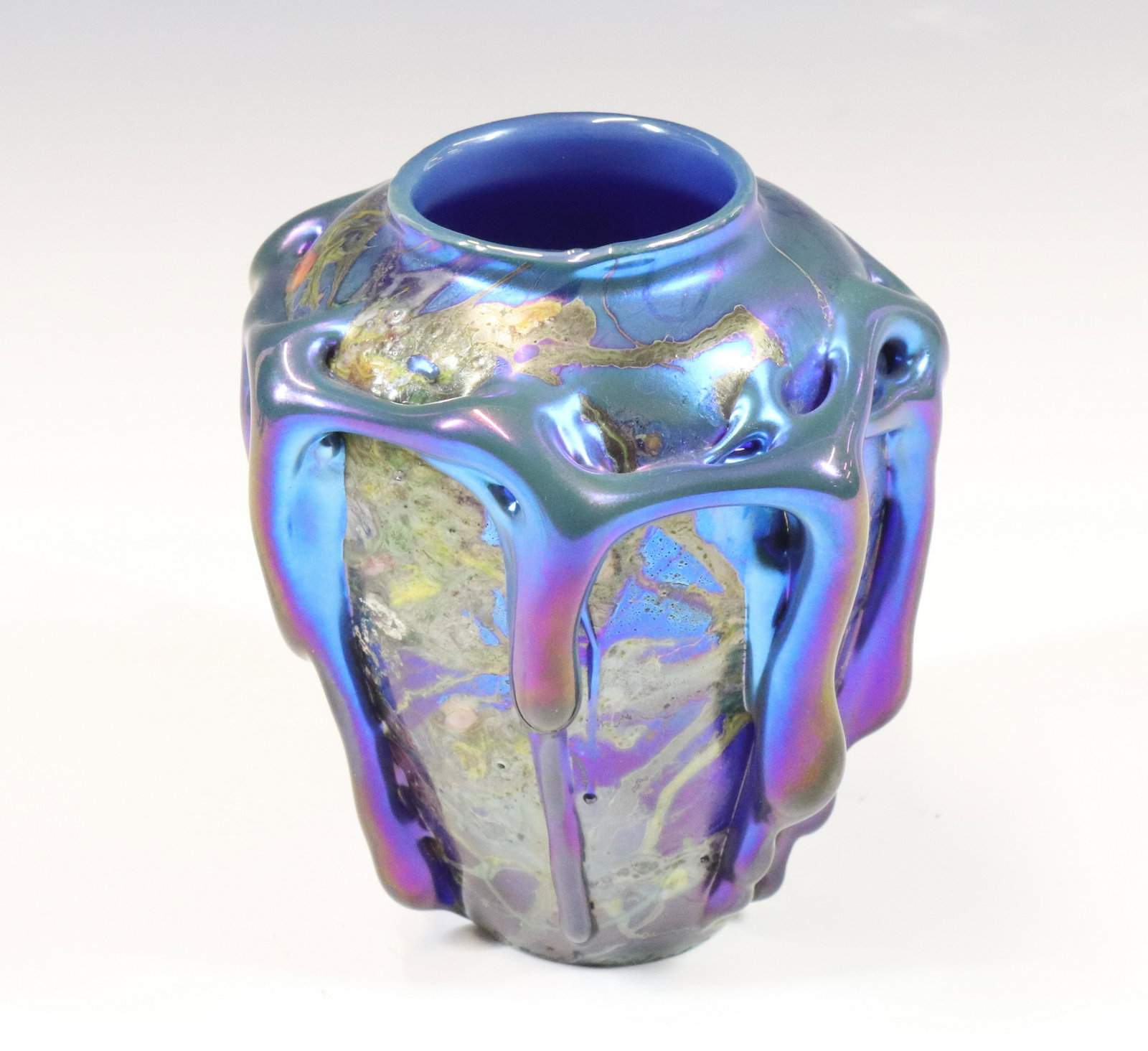 BLUE AURENE VASE (1 of 5)