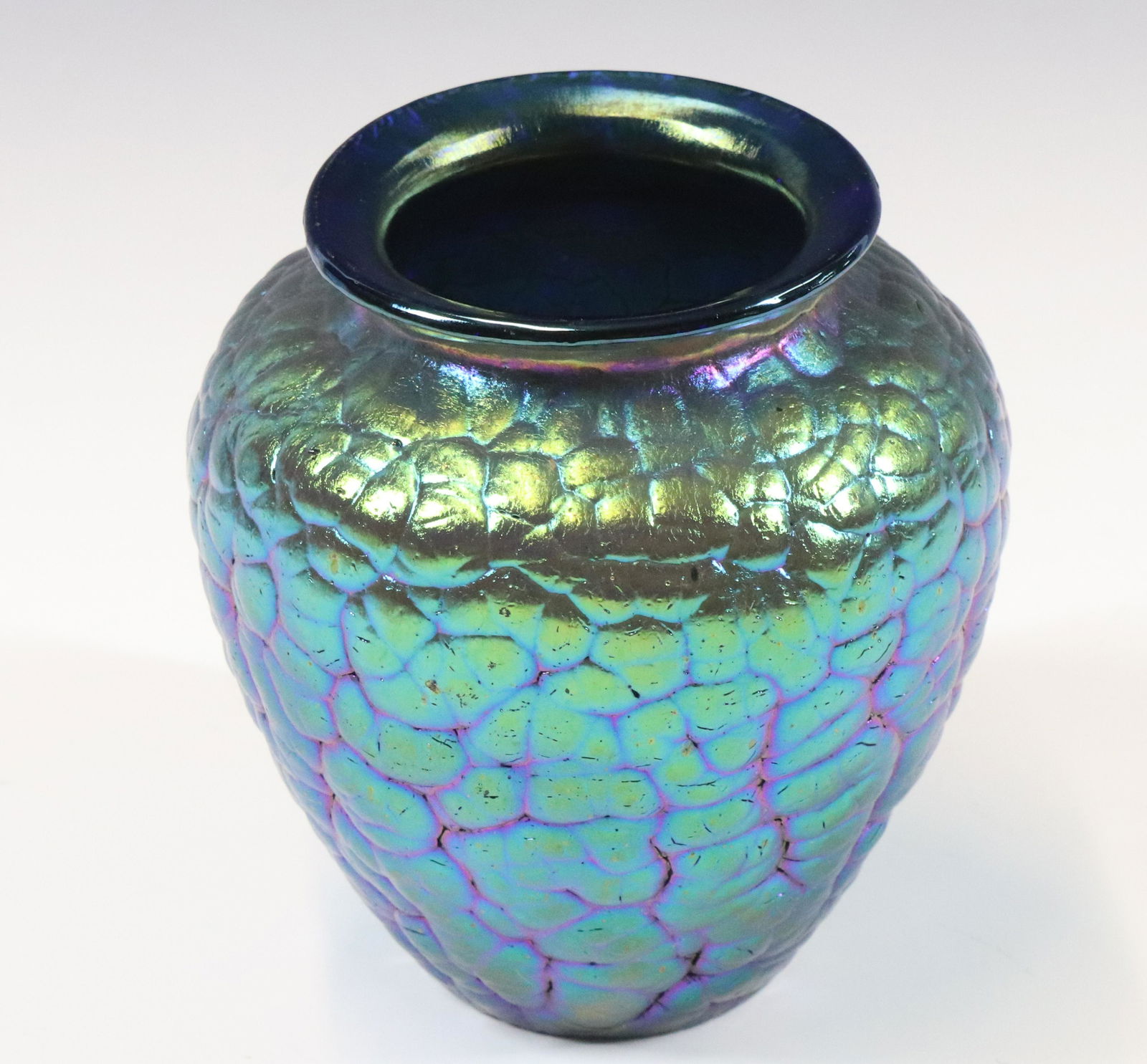 GREEN AURENE VASE (1 of 4)