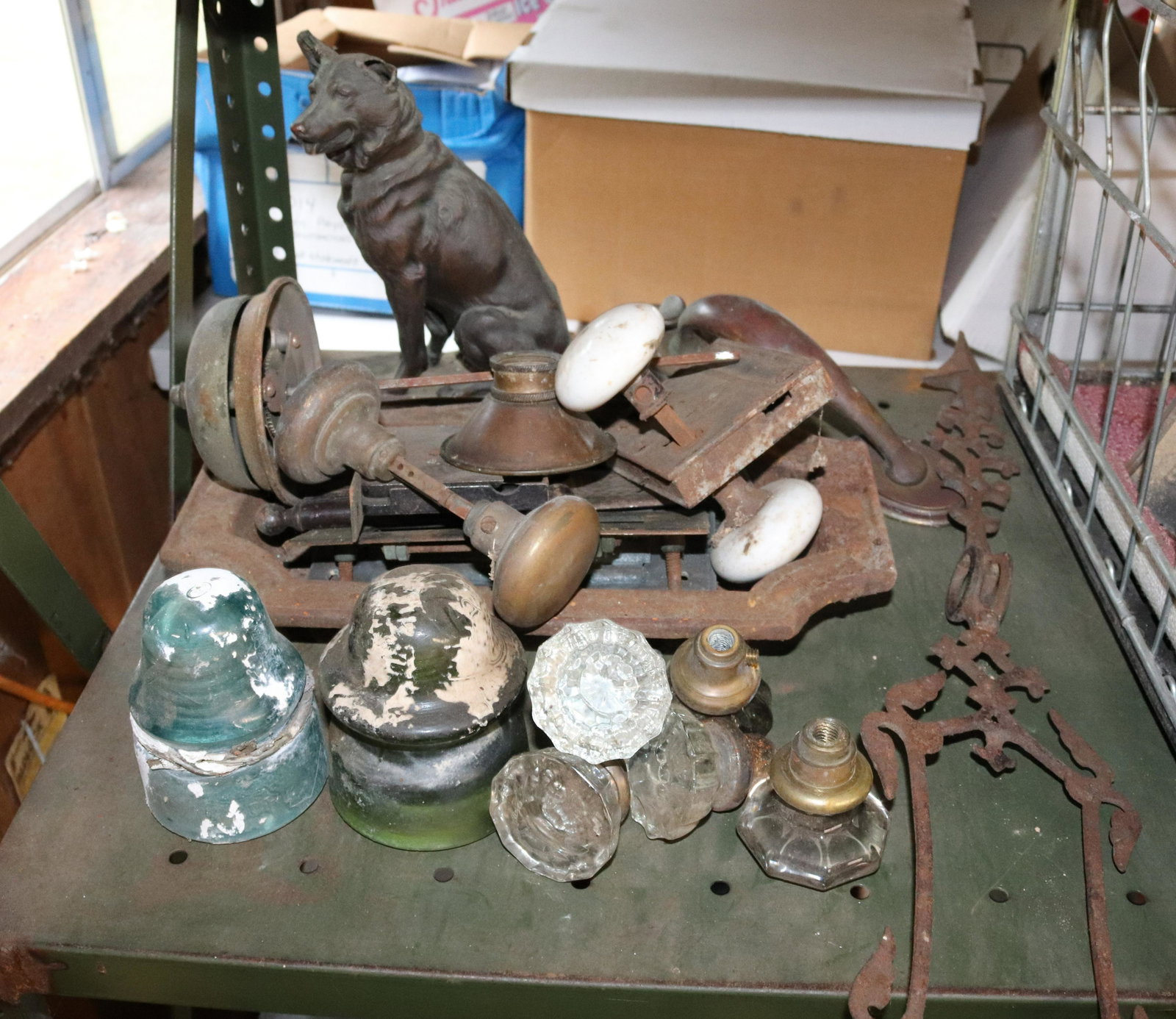 LOT OF VINTAGE HARDWARE: DOOR KNOBS, INSULATORS AND MORE PLEASE READ CAREFULLY BEFORE BIDDING. THIS SALE IS ONLINE ONLY AND PICK-UP ONLY. IF YOU CANNOT PICK THE ITEMS UP YOU PURCHASED PLEASE DO NOT BID. THERE ARE SOME ITEMS L